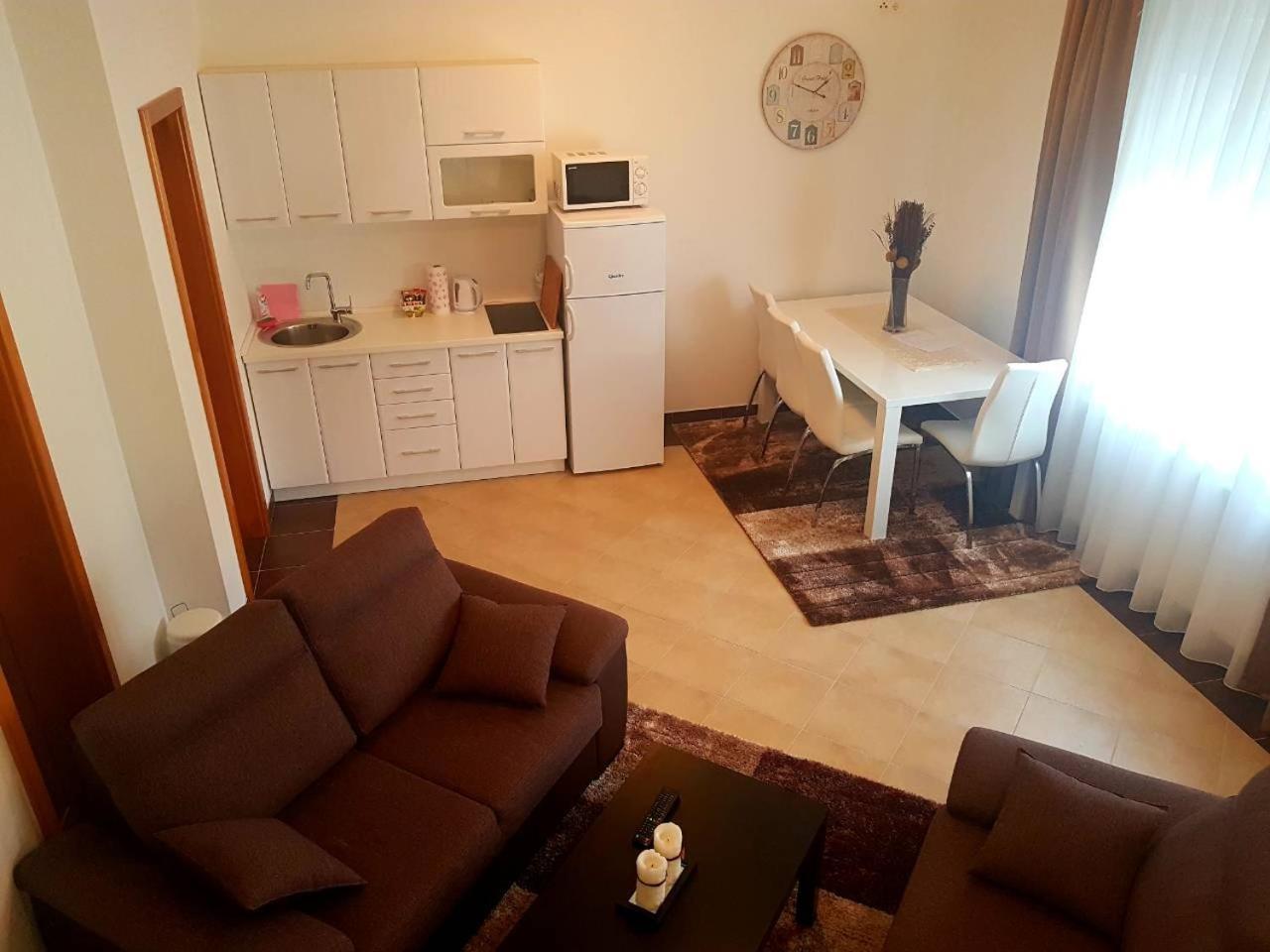 Apartman 리브노 외부 사진