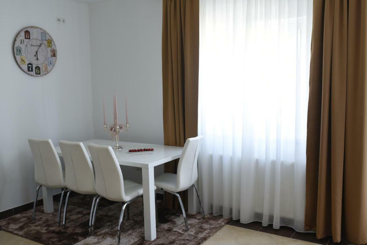 Apartman 리브노 외부 사진